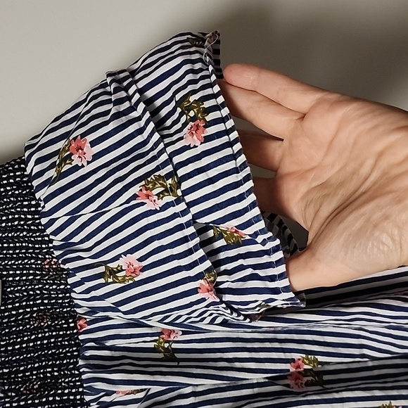 Blue rain size small off the shoulder top - Picture 2 of 11